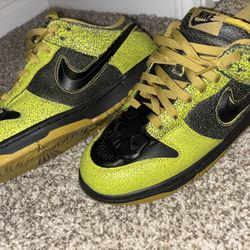 Nike Dunk Low "Halloween Skull”