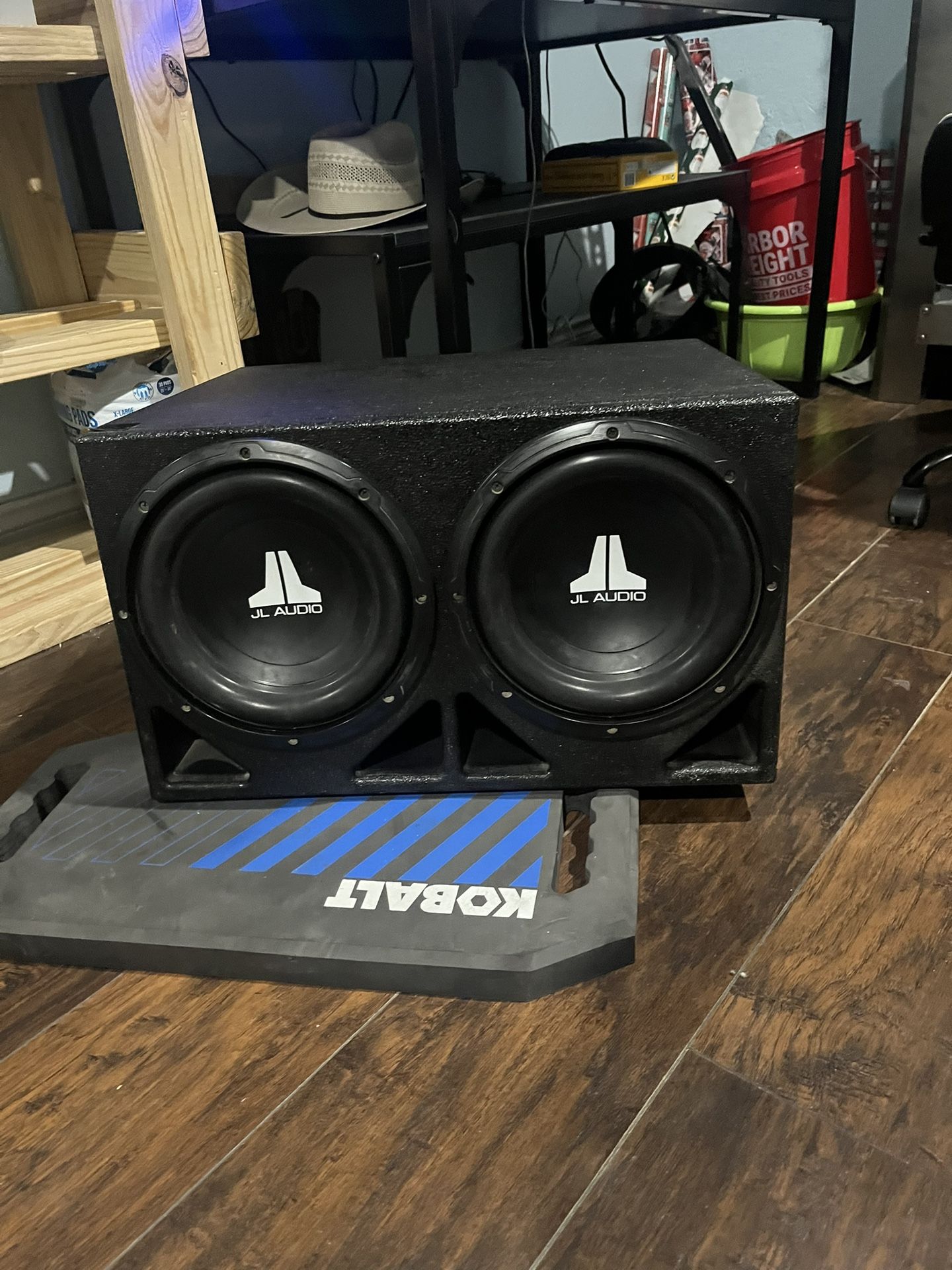 10wov3 2 Subwoofers Jl Audio