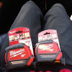 Milwaukee Tape Measures 