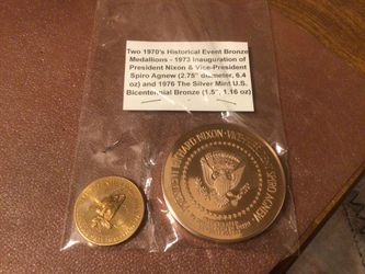 2 Vintage Historical Commemorative Bronze Medallions From The 1970’s