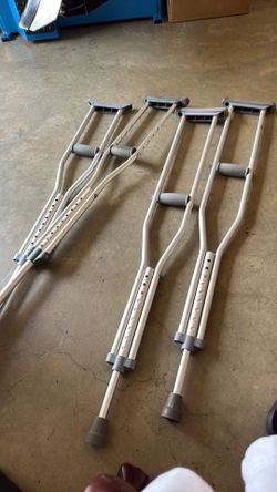 2 sets of Guardian walking sticks still in Great Condition $45.00