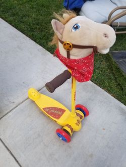 Razor junior 3 wheel scooter toy story inspired