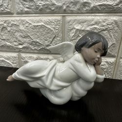 Lladro 6491 Heavenly Dreamer Angel Figurine