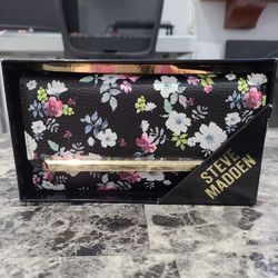 New Steve Madden Wallet 