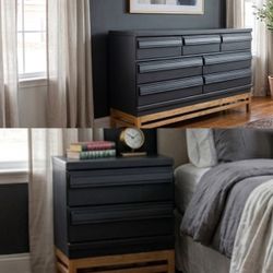Bedroom set  with wood base in Tricorn Black
