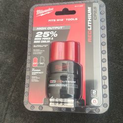 Milwaukee M12 12V Lithium-lon CP High Output 2.5 Ah Battery Pack