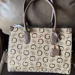GUESS HAND BAG