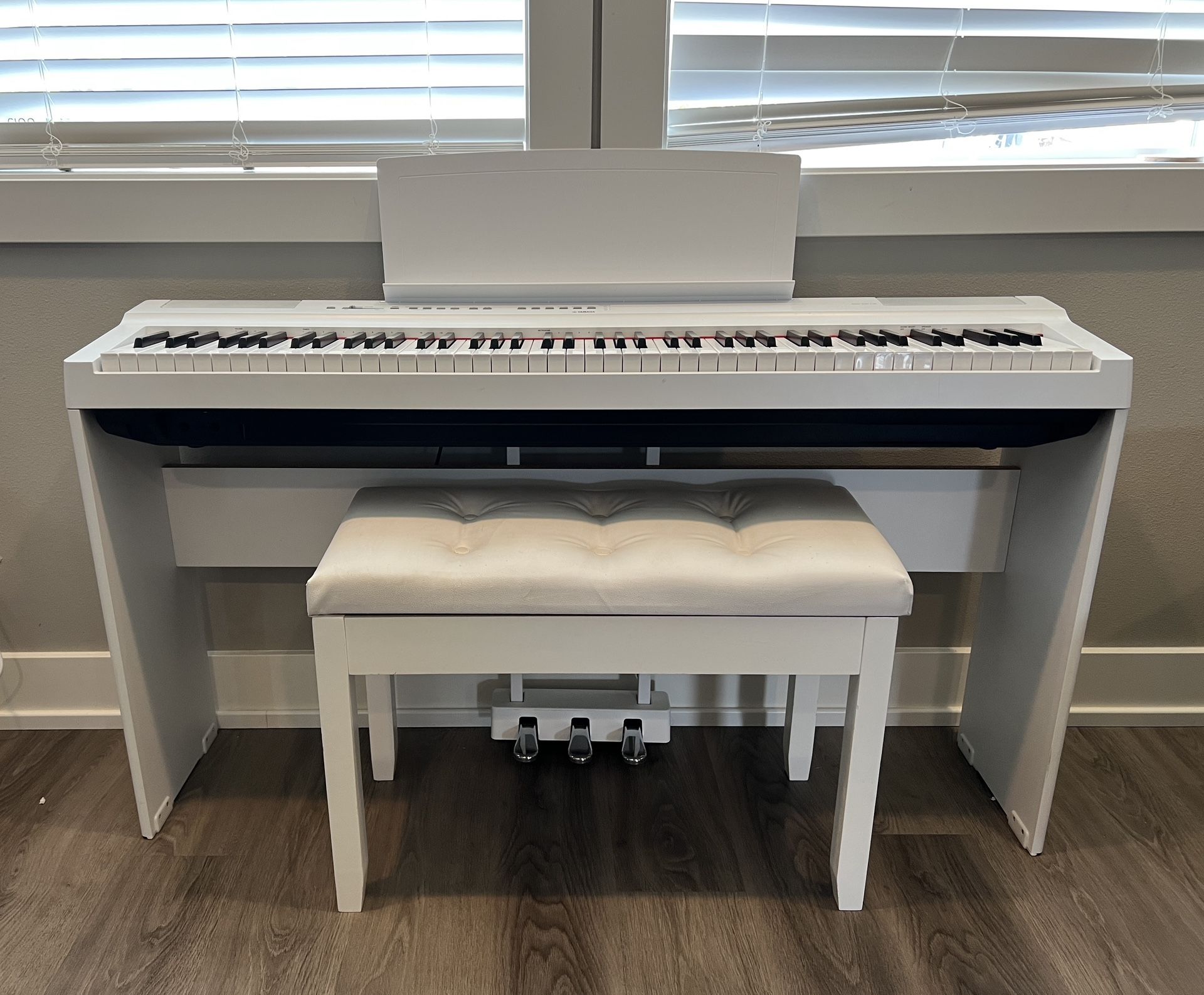 Yamaha P-125 White Digital Piano