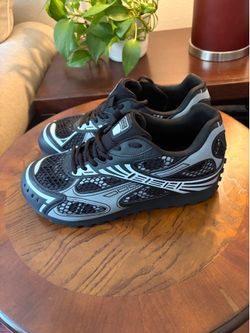 Black Bottega Veneta orbits