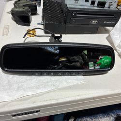 Auto-Dimming Rearview Mirror with HomeLink