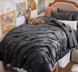 Twin bedding set