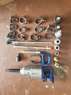 Pheumatic Impact wrench 1" drive + 3/4 rachet sockets and shakles