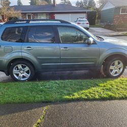 2010 Subaru Forester Runs  And Drives Great 