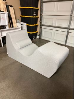 Chaise lounger