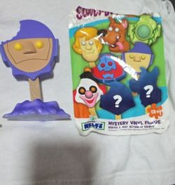 CultureFly Scooby-Doo Ice Cream Bar Mystery Vinyl Figurine Meltz Charlie