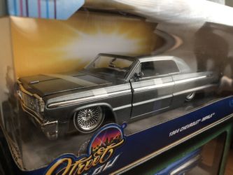 1:24 Scale 1964 Grey Chevy Impala