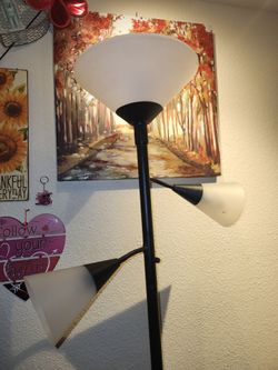 Lamp with 3 lights
