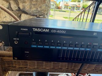 Tascam CD-400U