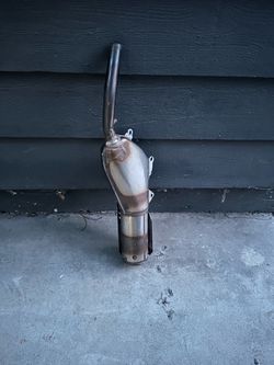FREE — 2022 Kawasaki KLX300 stock exhaust / muffler and fairings