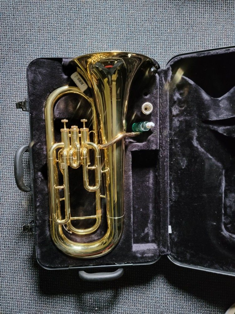Used Yamaha YEP-321 4-Valve Euphonium With Case