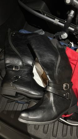 Boots Leather Size 10 New