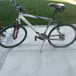 TREK Alpha 4300