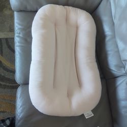 Snuggle Me Baby Lounger