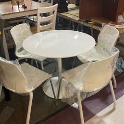 Glossy White Dining Table 
