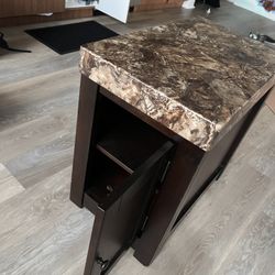 Kraleene Chairside Table