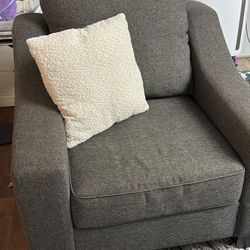 Grey Couch In Great Condition