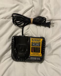 DeWalt DCB1104 12V/20V Lithium Ion Battery Charger