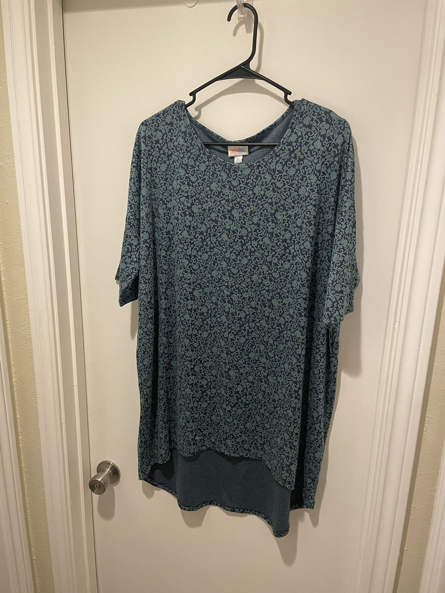 LuLaRoe Blue Print Short Sleeve Dress Size XL