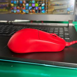 Wired  Pulsar, E Sport Gaming Mouse. H2H SIZE 2 MEDIUM .