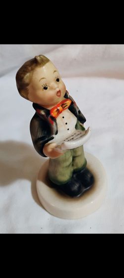 Vintage Goebel Hummel "The Singer" SH1A #135 Ceramic Figurine
