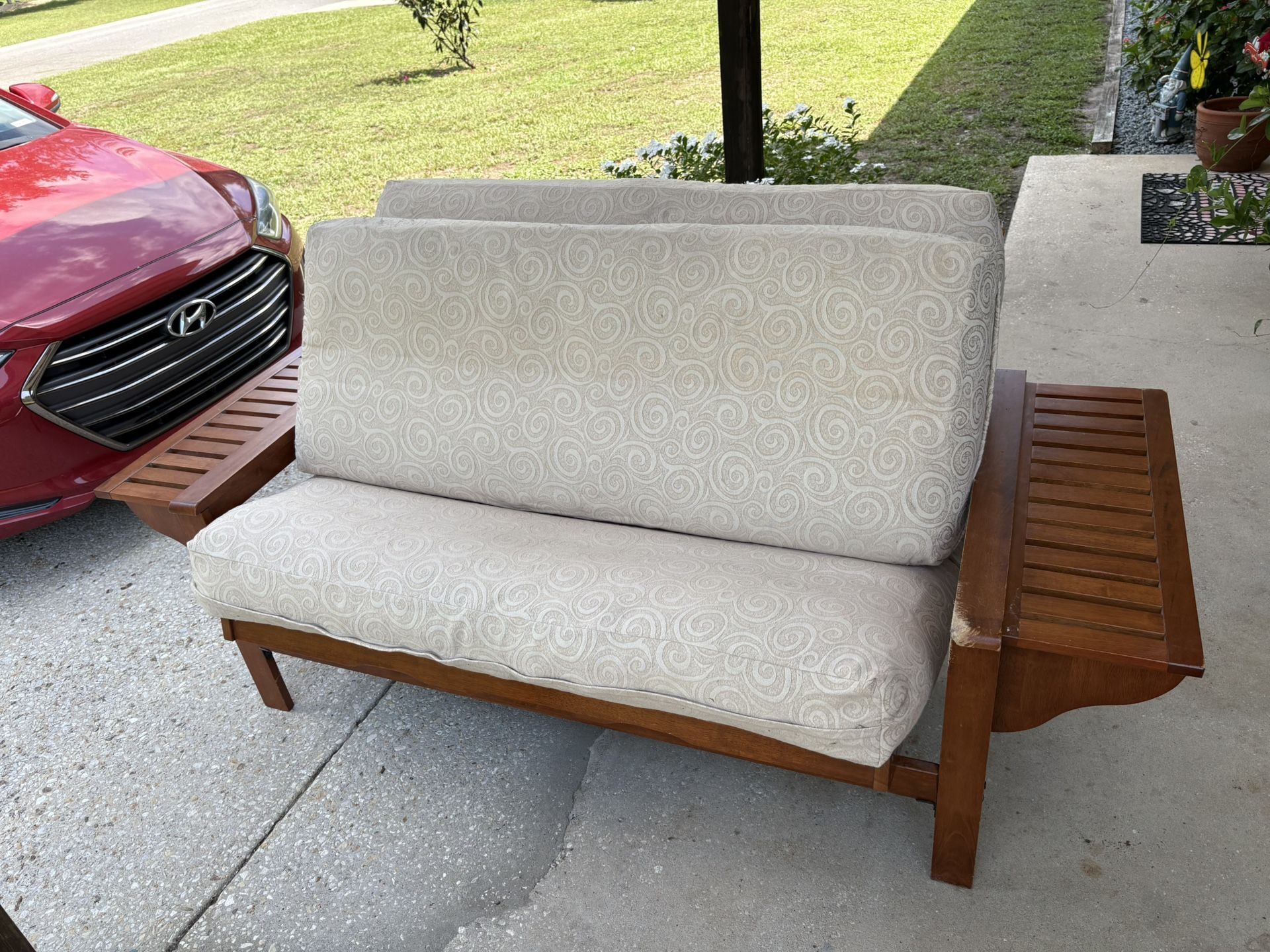 Used futon / FREE MUST PICK UP