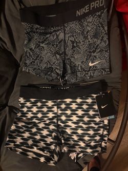 Nike shorts size Small ♥️♥️
