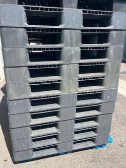 43x43x6 Heavy Duty Plastic Pallets