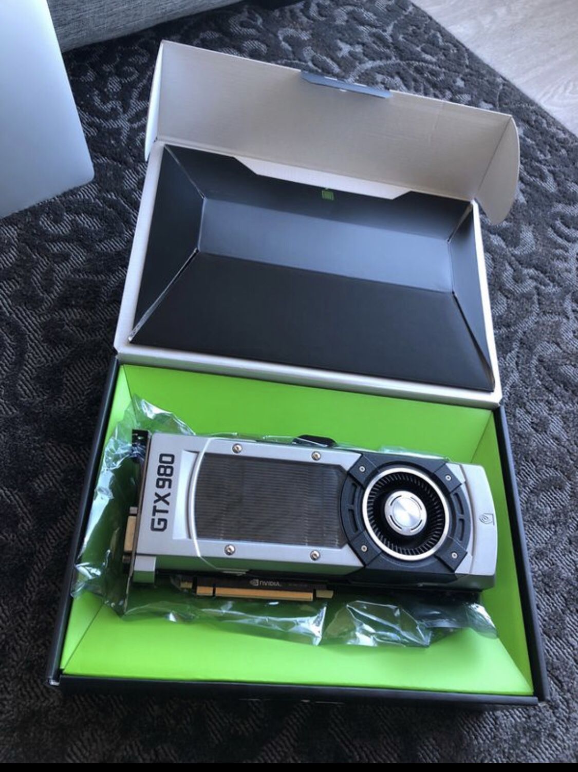NVidia GTX 980 - 4GB - Graphics Video Card - Reference Model