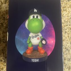 Yoshi Bobblehead 