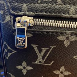 Louis Vuitton DistrictPM