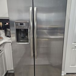 GE Stainless Steel Refrigerator