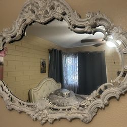 White mirror
