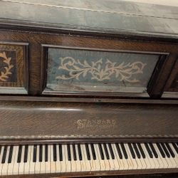 Antique Piano 