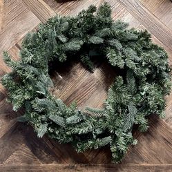 Christmas Wreath Pre-Lit Large