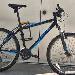 Trek sz Large