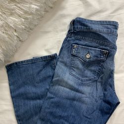 Levis