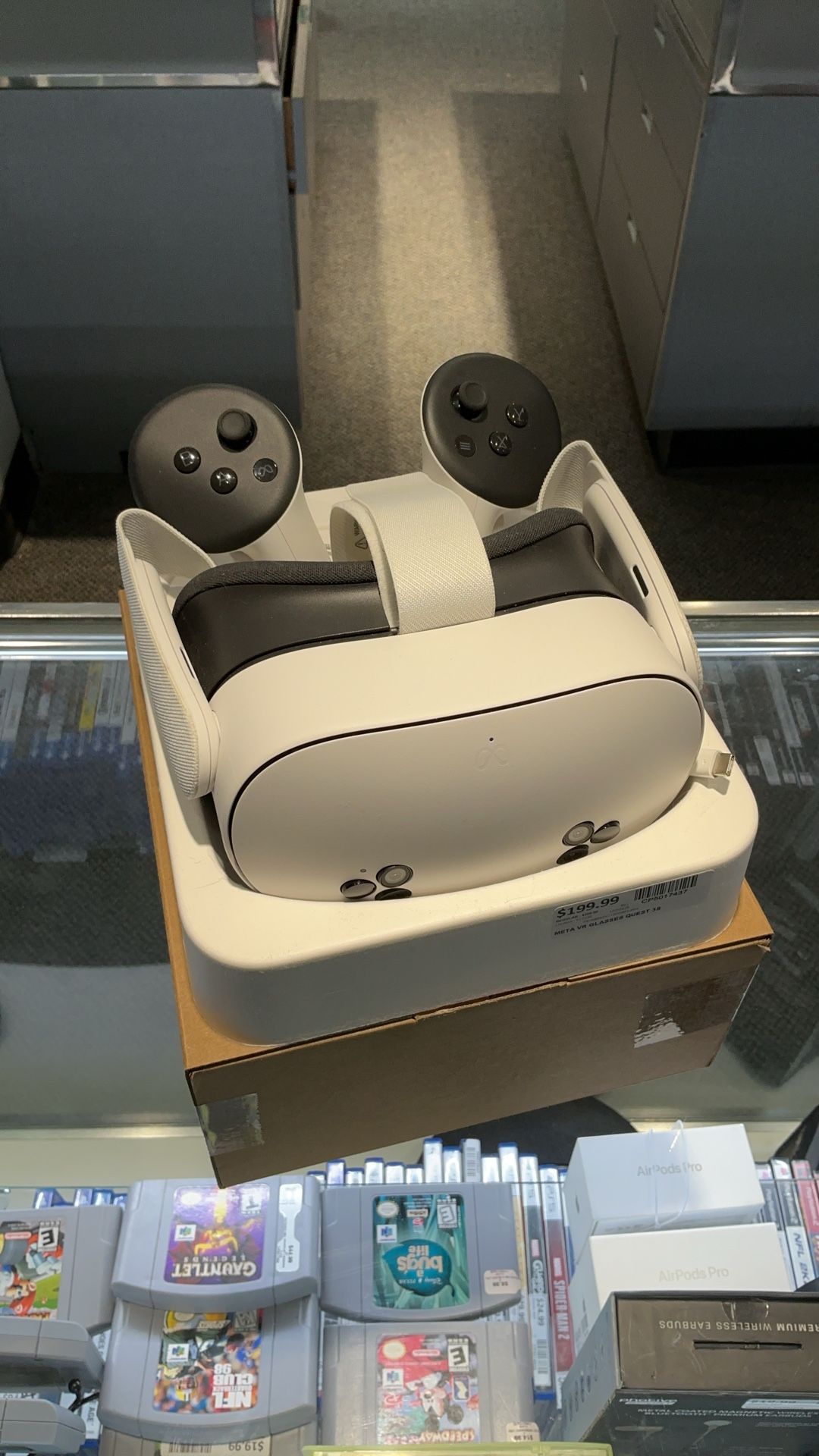 Meta VR glasses quest 3S with box excellent condition