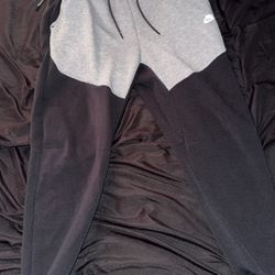 Nike Tech Fleece Joggers