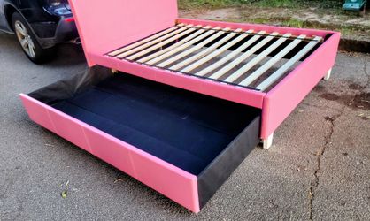 Full Sz PINK vinyl TRUNDLE Bed