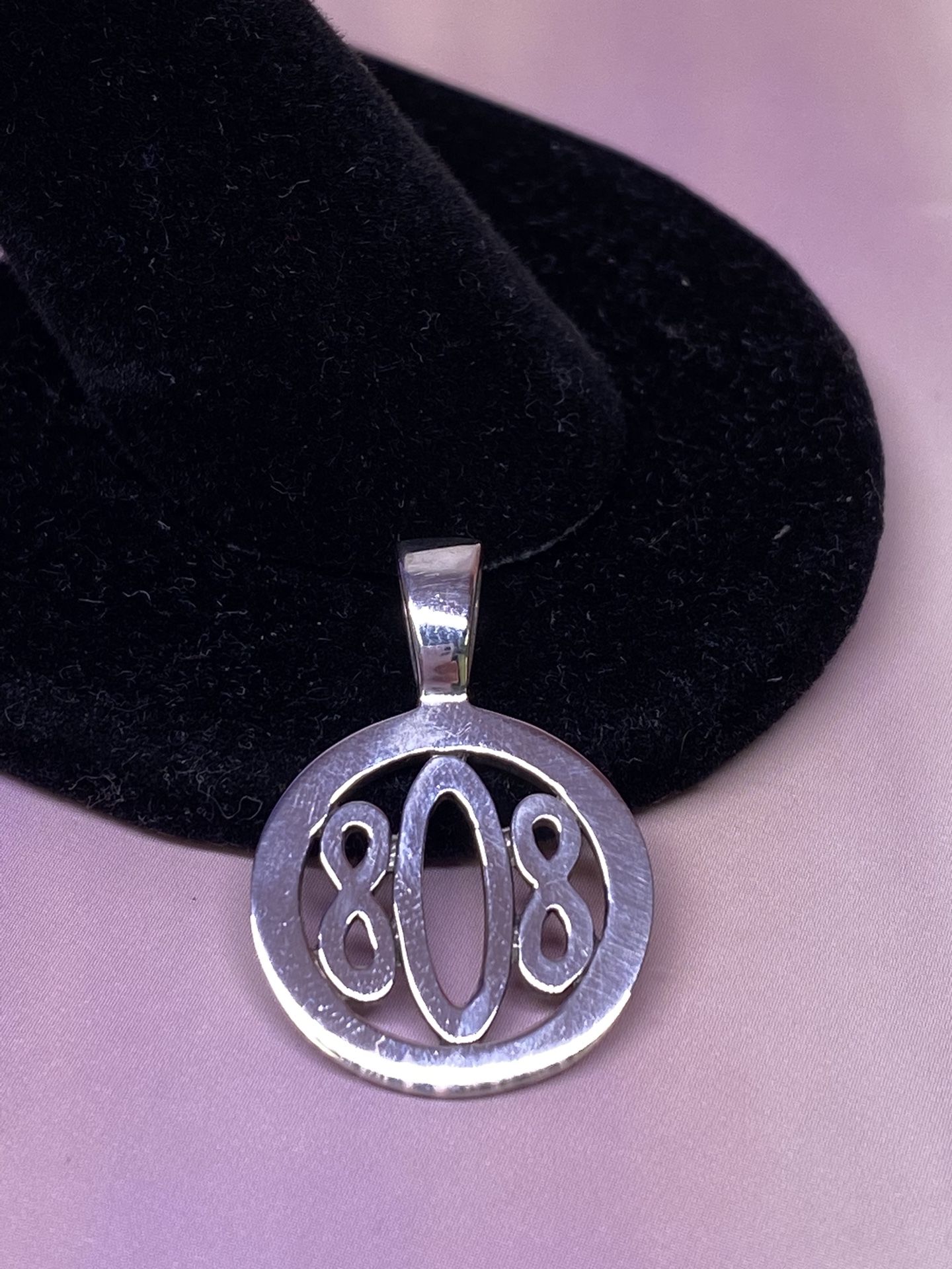 925 808 Área Code Pendant